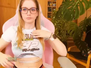 nicolebloom's Live Sex Cam Show