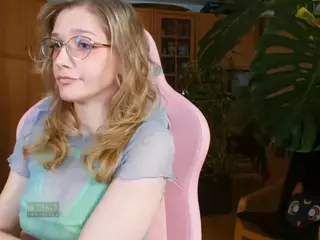 nicolebloom's Live Sex Cam Show