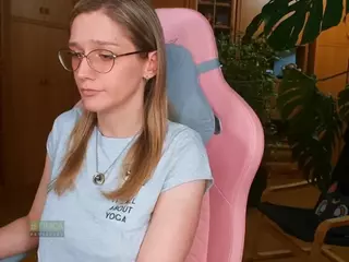 nicolebloom's Live Sex Cam Show