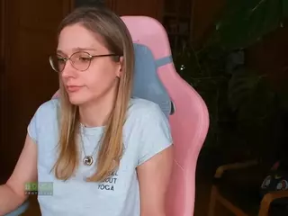 nicolebloom's Live Sex Cam Show