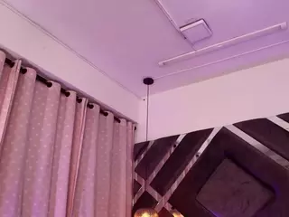 violeta-sanz's Live Sex Cam Show