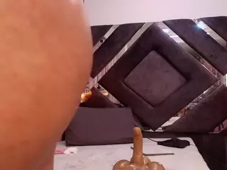 violeta-sanz's Live Sex Cam Show