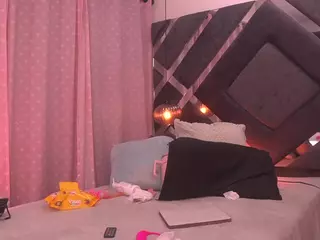 violeta-sanz's Live Sex Cam Show
