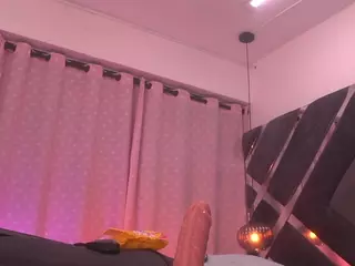 violeta-sanz's Live Sex Cam Show