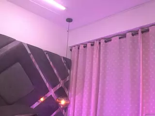 violeta-sanz's Live Sex Cam Show