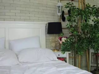 Emilly Bronte's Live Sex Cam Show