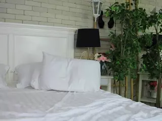 Emilly Bronte's Live Sex Cam Show