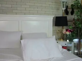 Emilly Bronte's Live Sex Cam Show