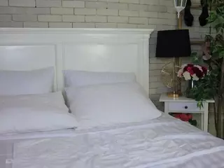 Emilly Bronte's Live Sex Cam Show