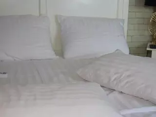 Emilly Bronte's Live Sex Cam Show