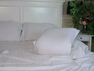 Emilly Bronte's Live Sex Cam Show