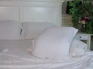 Emilly Bronte's Live Sex Cam Show