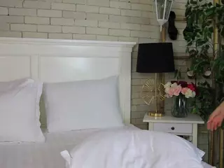 Emilly Bronte's Live Sex Cam Show