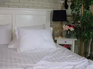 Emilly Bronte's Live Sex Cam Show