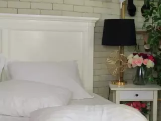 Emilly Bronte's Live Sex Cam Show