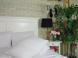 Emilly Bronte's Live Sex Cam Show