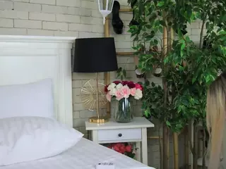 Emilly Bronte's Live Sex Cam Show