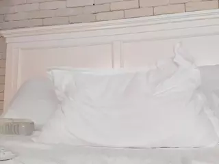 Emilly Bronte's Live Sex Cam Show