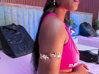 bellaebony21's Live Sex Cam Show