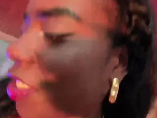 bellaebony21's Live Sex Cam Show