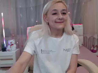 karmenhiron's Live Sex Cam Show