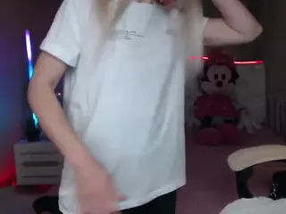 karmenhiron's Live Sex Cam Show