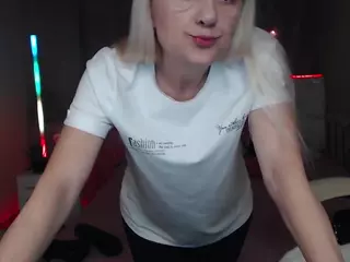 karmenhiron's Live Sex Cam Show