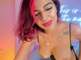 Victoria Milan's Live Sex Cam Show