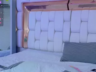 kendall's Live Sex Cam Show