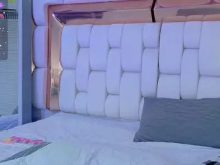 kendall's Live Sex Cam Show