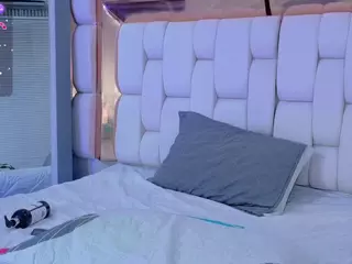 kendall's Live Sex Cam Show