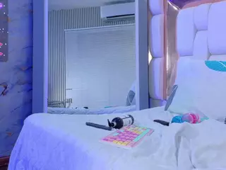 kendall's Live Sex Cam Show