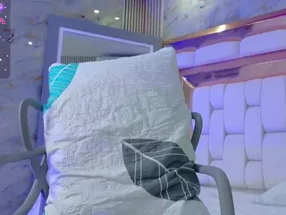 kendall's Live Sex Cam Show
