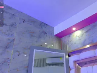 kendall's Live Sex Cam Show