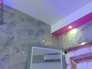 kendall's Live Sex Cam Show