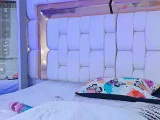 kendall's Live Sex Cam Show