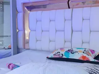 kendall's Live Sex Cam Show