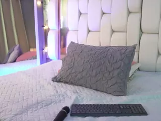 Live cam show with kendall - Mature on WildCum