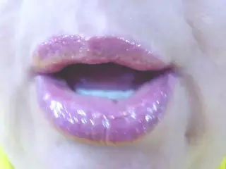 erika-lois's Live Sex Cam Show