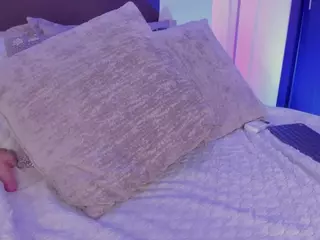cleojhonson's Live Sex Cam Show