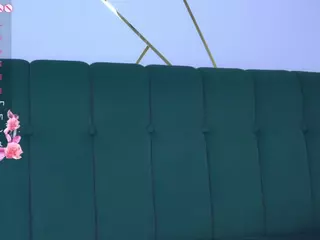 Isabella Spring's Live Sex Cam Show