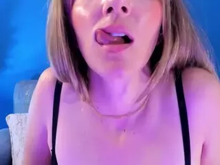 Bella Marie's Live Sex Cam Show