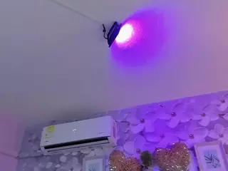 sophy-milf's Live Sex Cam Show