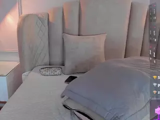 sophy-milf's Live Sex Cam Show