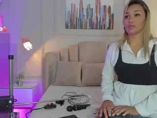 sophy-milf's Live Sex Cam Show