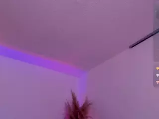 emmy-walker's Live Sex Cam Show