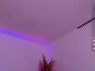 emmy-walker's Live Sex Cam Show