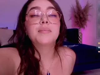 emmy-walker's Live Sex Cam Show