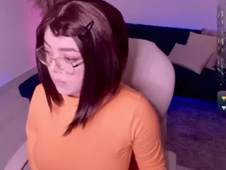 emmy-walker's Live Sex Cam Show