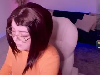 emmy-walker's Live Sex Cam Show